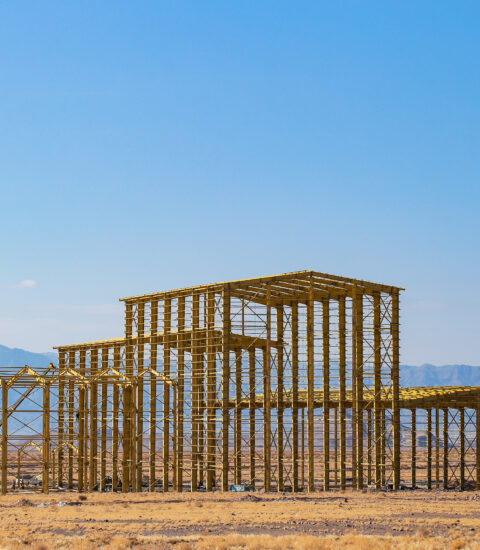 شرکت طاق بیست ۴